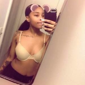 Meet your Posher, Renee